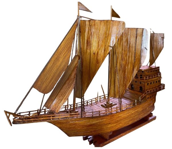 Miniatur Kapal Laut